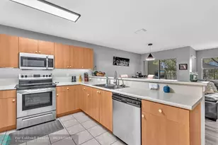 753 Imperial Lake Rd, West Palm Beach, FL 33413 - Photo 9