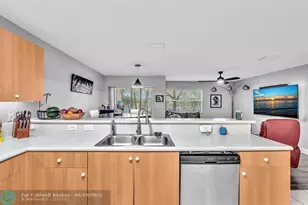 753 Imperial Lake Rd, West Palm Beach, FL 33413 - Photo 11