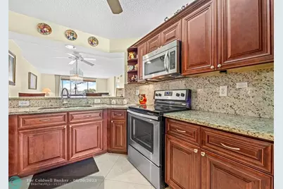 7840  Trent Dr, Unit #111, Tamarac, FL 33321 - Photo 9