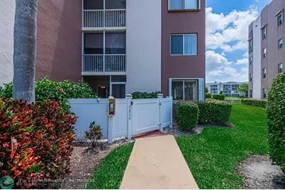 7840  Trent Dr, Unit #111, Tamarac, FL 33321 - Photo 3