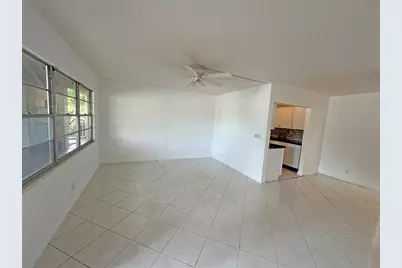 1031  Berkshire B, Unit #1031, Deerfield Beach, FL 33442 - Photo 5