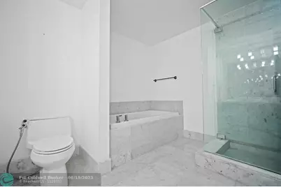 244  Biscayne Blvd, Unit #2210, Miami, FL 33132 - Photo 15