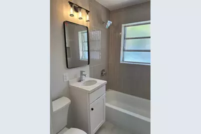 2111 NE 35th St, Lighthouse Point, FL 33064 - Photo 27