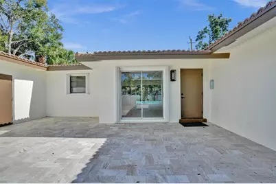 2111 NE 35th St, Lighthouse Point, FL 33064 - Photo 9