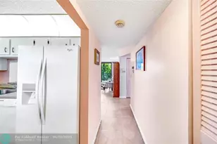 2860 Somerset Dr, Lauderdale Lakes, FL 33311 - Photo 9