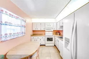 2860 Somerset Dr, Lauderdale Lakes, FL 33311 - Photo 11