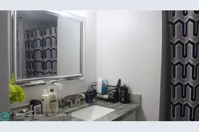 7891  Sunrise Lakes Dr, Unit #203, Sunrise, FL 33322 - Photo 21