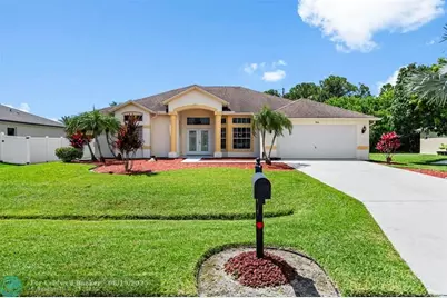 386 SW Donna Ter, Port Saint Lucie, FL 34984 - Photo 5