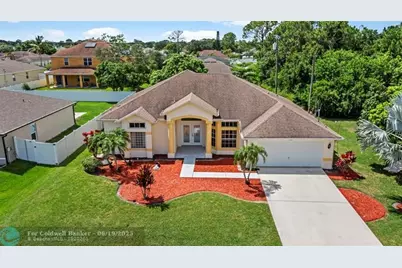 386 SW Donna Ter, Port Saint Lucie, FL 34984 - Photo 1