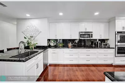 4711  Bayview Dr, Fort Lauderdale, FL 33308 - Photo 5