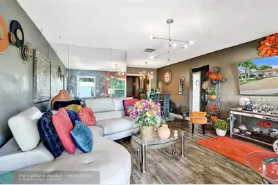 4508 NW 43rd Ter, Tamarac, FL 33319 - Photo 5