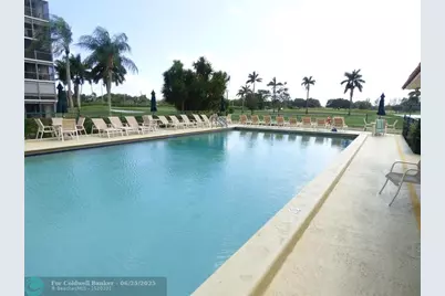 9400 N Hollybrook Lake Dr, Unit #105, Pembroke Pines, FL 33025 - Photo 9