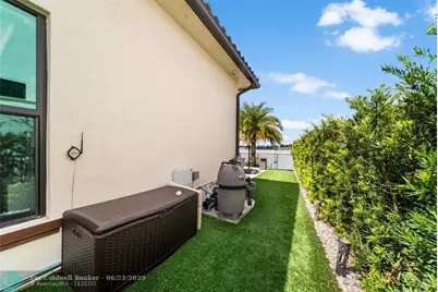 9295  Parkland Bay Dr, Parkland, FL 33076 - Photo 65