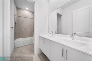 9295 Parkland Bay Dr, Parkland, FL 33076 - Photo 47