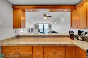 400 N Surf Rd, Hollywood, FL 33019 - Photo 21