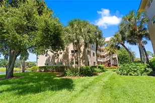 4301 Martinique Cir, Coconut Creek, FL 33066 - Photo 25
