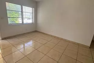 890 NW 39th St, Oakland Park, FL 33309 - Photo 5