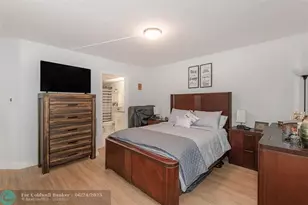 701 SW 128th Ave, Pembroke Pines, FL 33027 - Photo 21