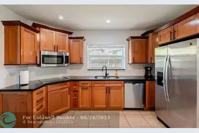 3672 NW 17th Ter, Oakland Park, FL 33309 - Photo 13