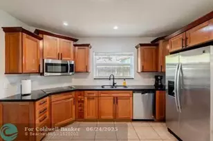 3672 NW 17th Terrace, Oakland Park, FL 33309 - Photo 13