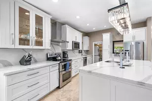 2829 NE 17th Ave, Wilton Manors, FL 33334 - Photo 9