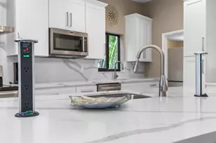 2829 NE 17th Ave, Wilton Manors, FL 33334 - Photo 21