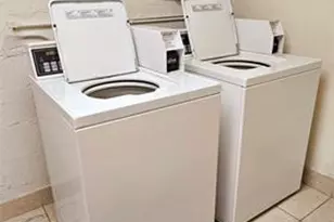 2000 NE 135th St, North Miami, FL 33181 - Photo 29