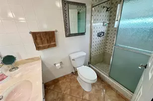 4401 NW 41st St, Lauderdale Lakes, FL 33319 - Photo 13