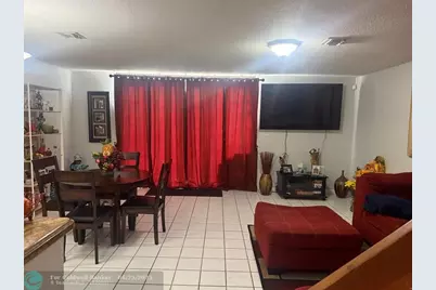 7081  Woodmont Way, Tamarac, FL 33321 - Photo 9