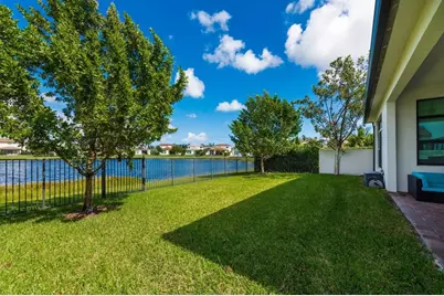 8948  Grand Prix Ln, Boynton Beach, FL 33472 - Photo 35