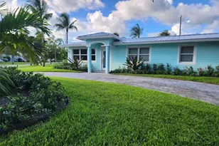 2201 NE 49th St, Lighthouse Point, FL 33064 - Photo 1