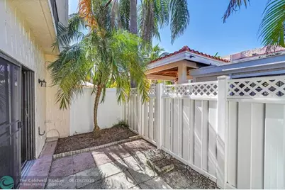 225 SE 11th Ave, Unit #225, Pompano Beach, FL 33060 - Photo 15