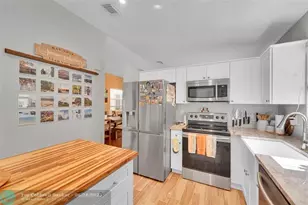 7542 NW 3rd St, Plantation, FL 33317 - Photo 11