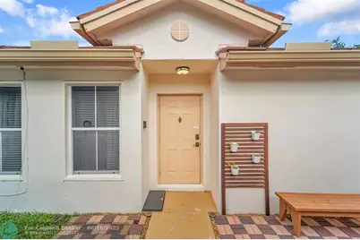 7542 NW 3rd St, Plantation, FL 33317 - Photo 3