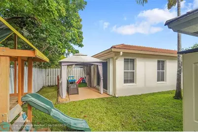 7542 NW 3rd St, Plantation, FL 33317 - Photo 29