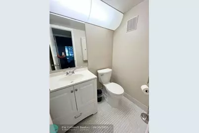 105  Oakridge I, Unit #105, Deerfield Beach, FL 33442 - Photo 17