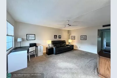 105  Oakridge I, Unit #105, Deerfield Beach, FL 33442 - Photo 5