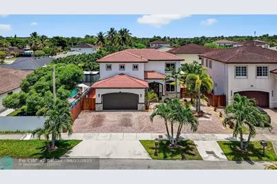 18203 SW 152nd Pl, Miami, FL 33187 - Photo 3