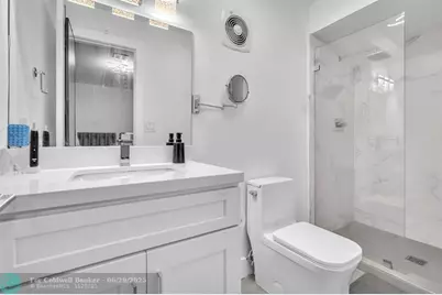 5421 N 36th Ct, Hollywood, FL 33021 - Photo 19