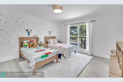 5421 N 36th Ct, Hollywood, FL 33021 - Photo 13