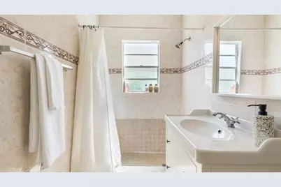 516  Puritan Rd, West Palm Beach, FL 33405 - Photo 17