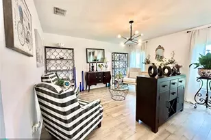 5255 Oakland Lake Cir, Fort Pierce, FL 34951 - Photo 9