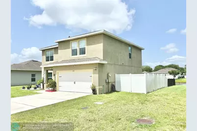5255  Oakland Lake Circle, Fort Pierce, FL 34951 - Photo 3