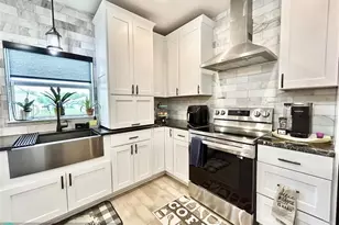 5255 Oakland Lake Cir, Fort Pierce, FL 34951 - Photo 11