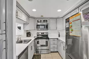 20065 NE 3rd Ct, Miami, FL 33179 - Photo 25
