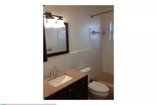 2404 NE 33rd Ave, Fort Lauderdale, FL 33305 - Photo 9