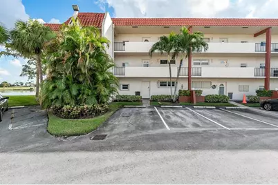 9500 N Hollybrook Lake Dr, Unit #109, Pembroke Pines, FL 33025 - Photo 9