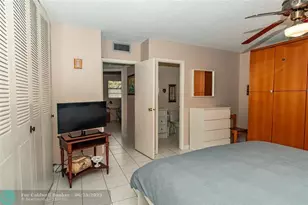 5003 NW 35th St, Lauderdale Lakes, FL 33319 - Photo 9