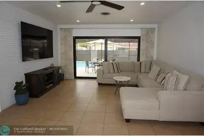 9220 SW 56th St, Miami, FL 33165 - Photo 5