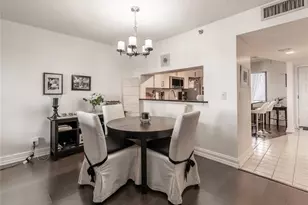 2206 S Cypress Bend Dr, Pompano Beach, FL 33069 - Photo 19